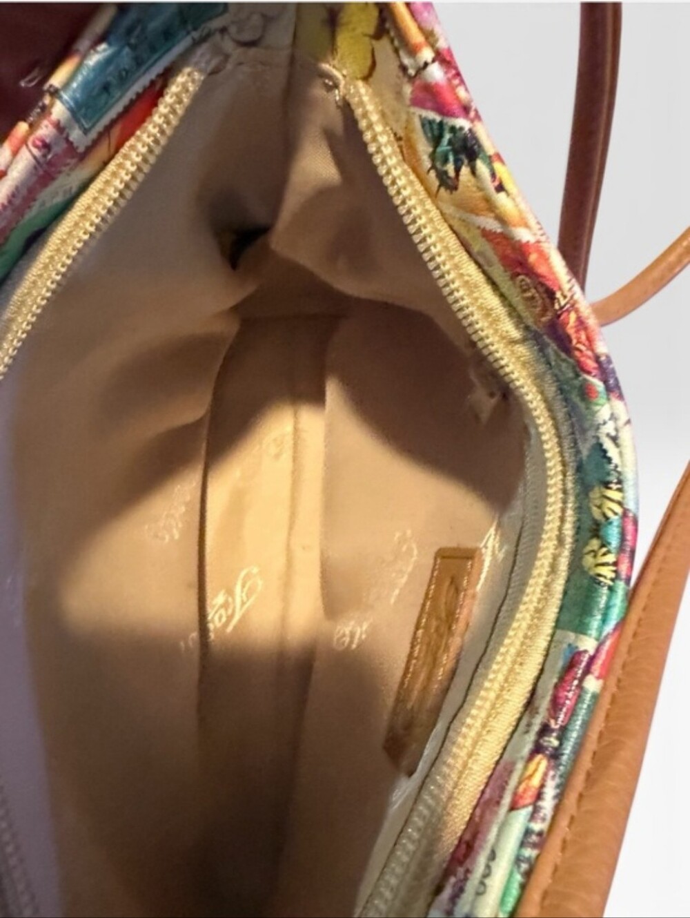 Vintage Fossil Butterfly Stamp Crossbody Bag Handbag Tan Multicolor Leather Y2K - Picture 10 of 10
